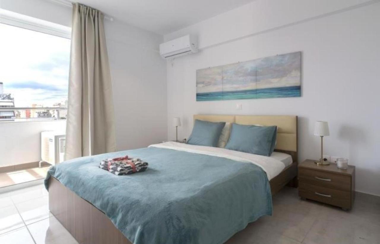 New Spacious Apartment Located In Pireus Exteriör bild
